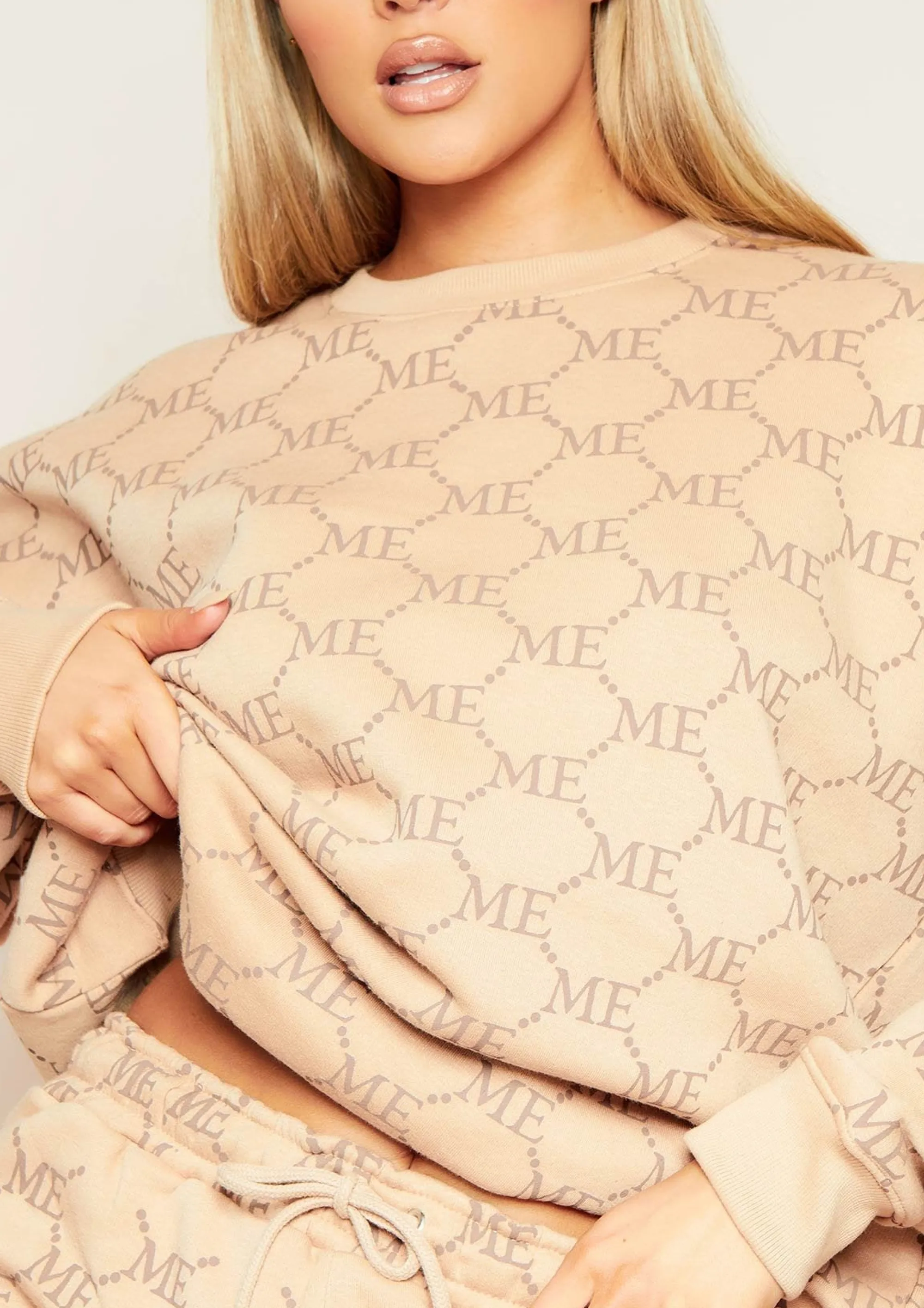 Missy Empire Anisha Beige Repeat Slogan Print Oversized Sweatshirt Fashion