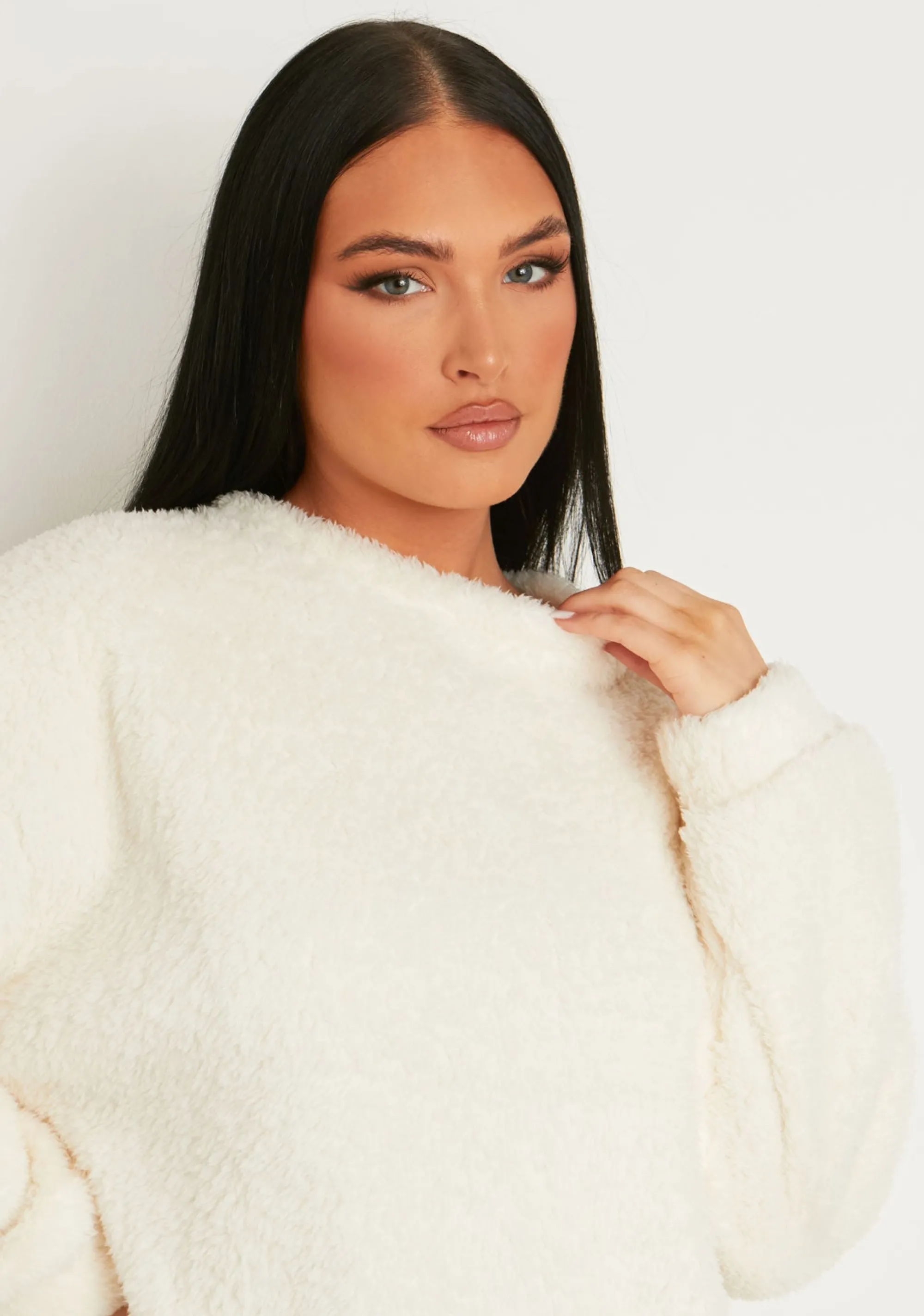 Missy Empire Bethany Cream Fluffy Borg V Back Jumper Dress^Women Nightwear