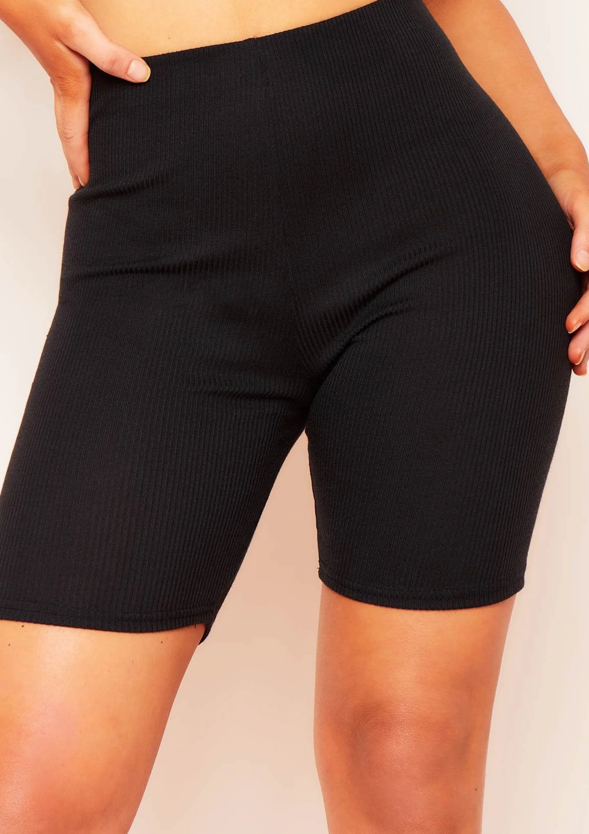 Missy Empire Derica Black Ribbed Knit Cycle Shorts^Women Shorts