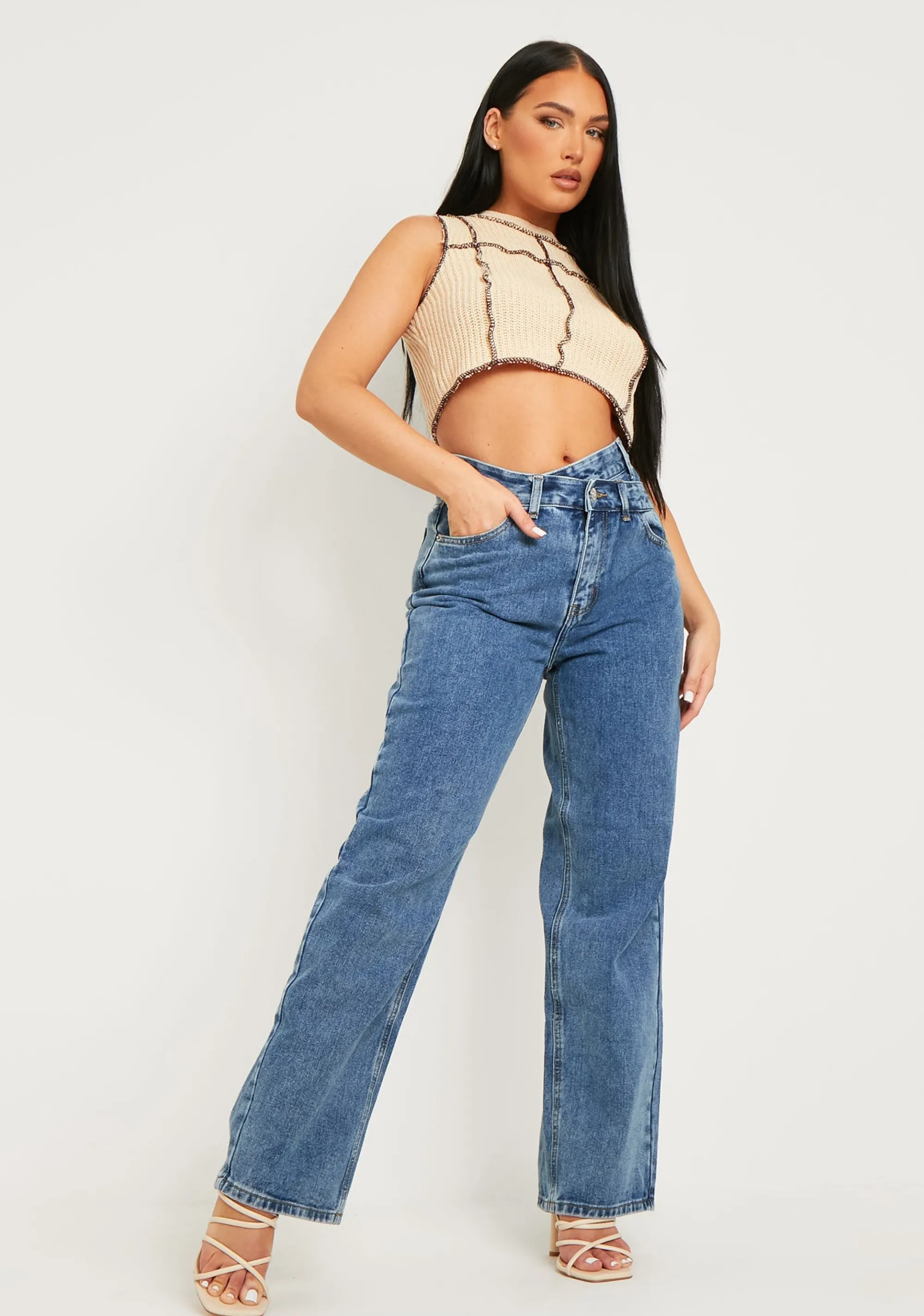 Missy Empire Elise Mid Wash Waist Button Detail Loose Fit Straight Leg Jeans Hot