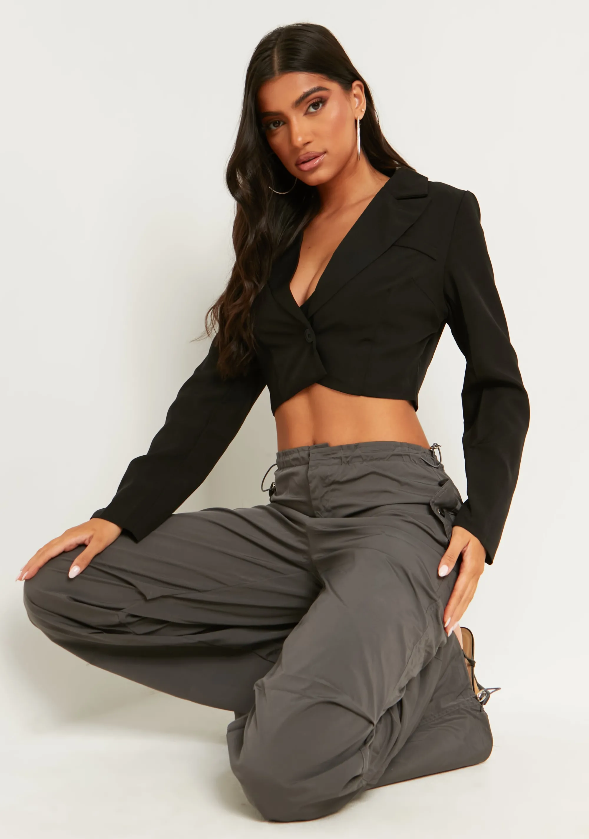 Missy Empire Erica Black Crop Blazer Hot