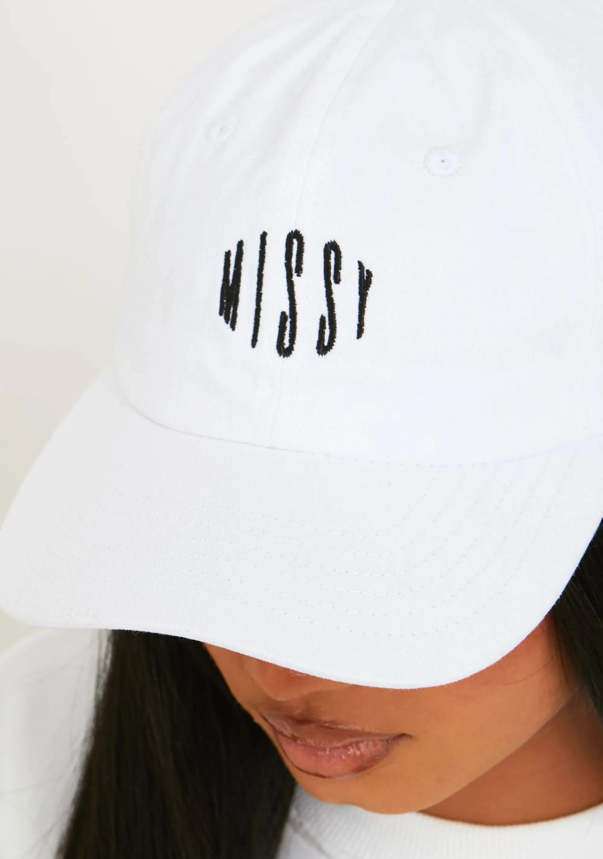 Missy Empire Hilma White Missy Graphic Baseball Cap^Women Hats