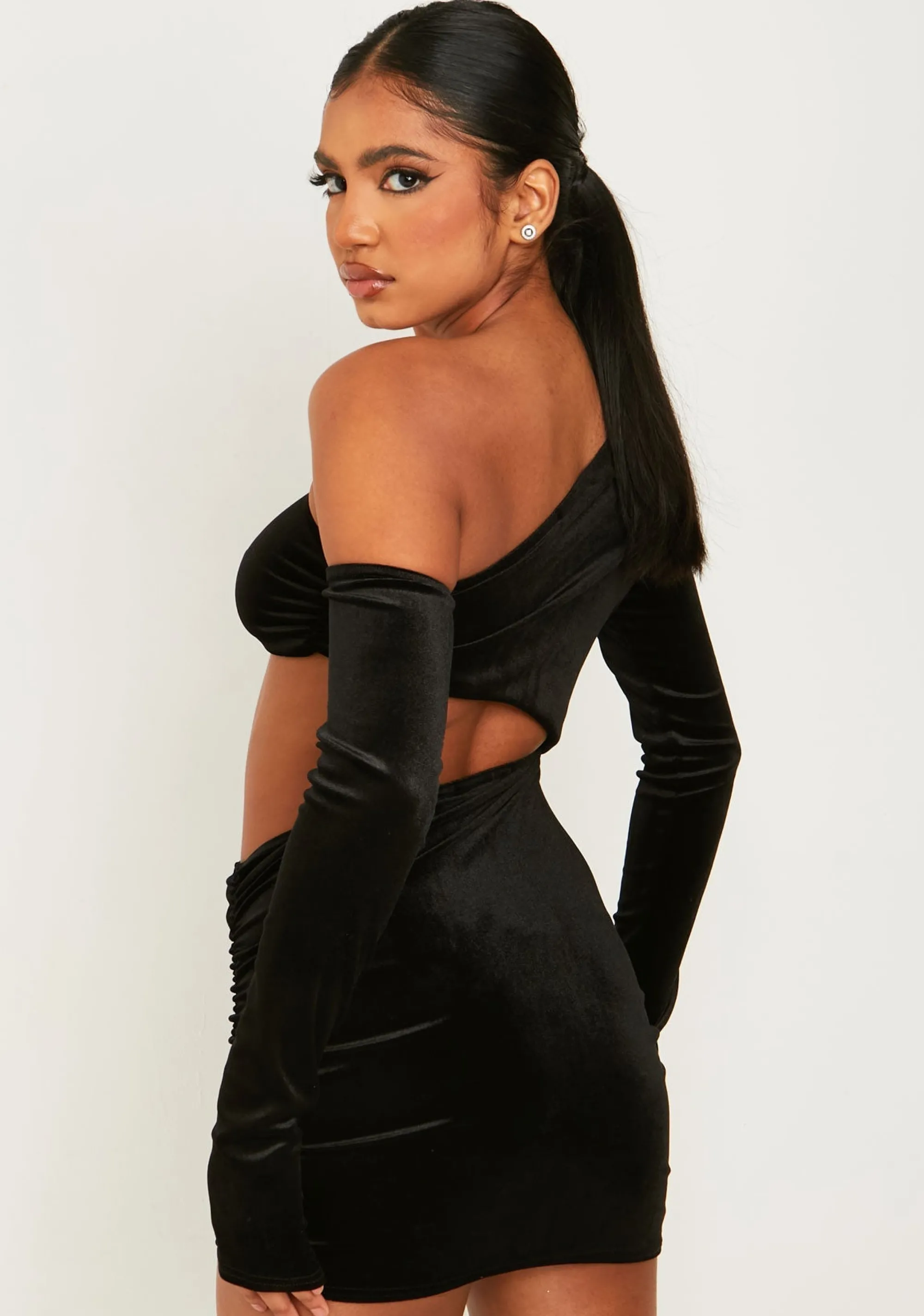 Missy Empire Kelsey Black Velvet Cut Out Mini Dress With Attached Sleeve^Women Dresses